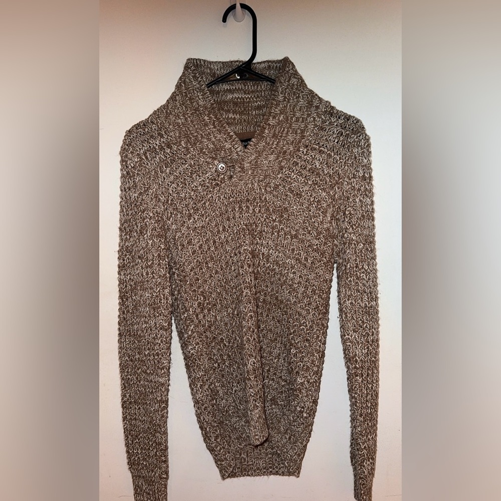 Knitted sweater V-neck